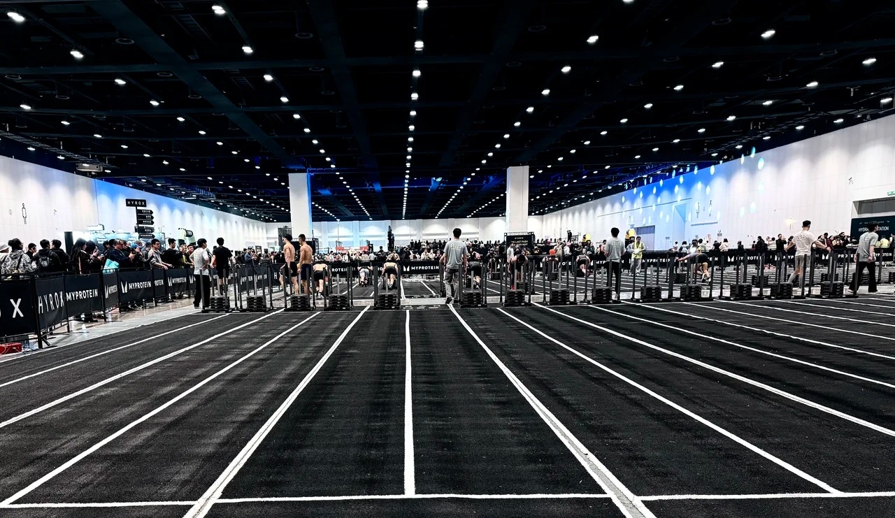 Vous voulez connaître HYROX ? Un guide complet sur l'équipement de formation professionnelle